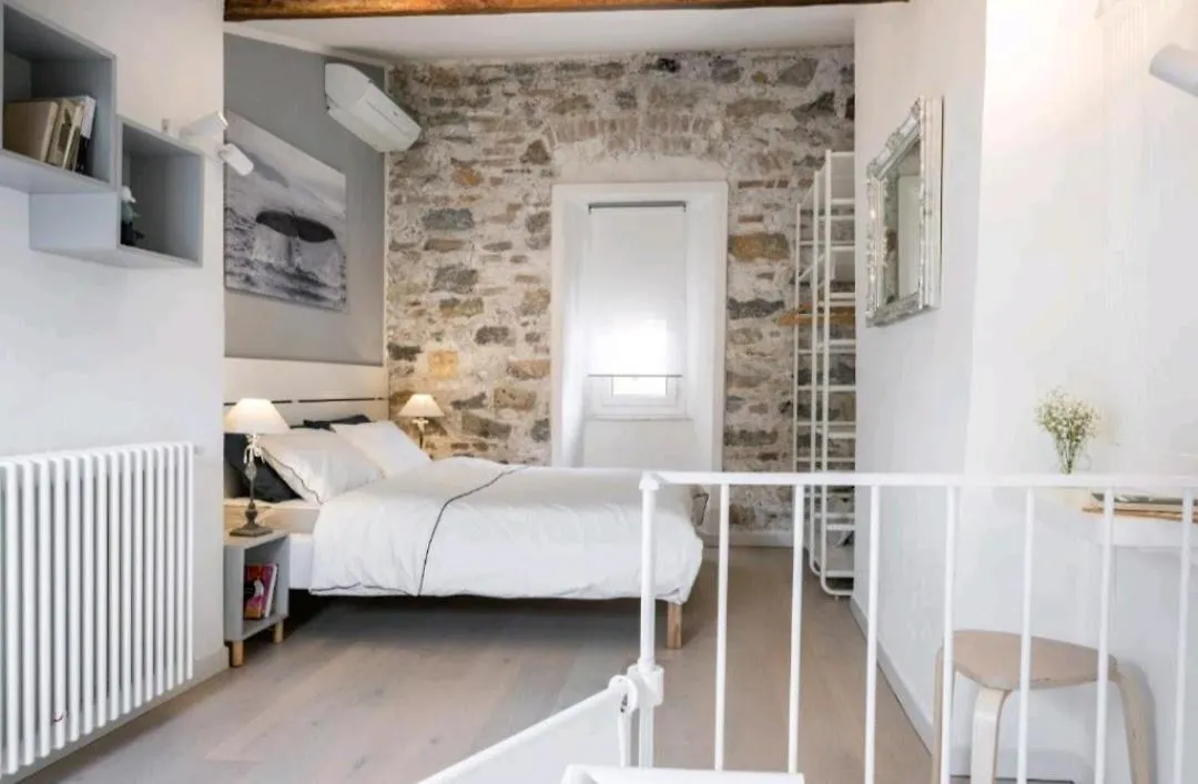 Whale Song Apartment - With Private Parking La Spezia